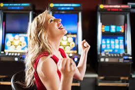 empiretoto login live dealer tables and sports betting available on mobile